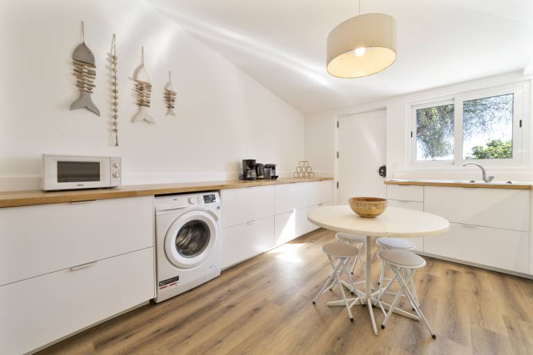 Fully equipped villa with garden, patio & BBQ | Dogs allowed — photo 4