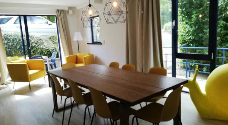 Holiday apartment with patio & pool — photo 3