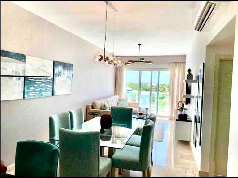 Rental apartment with patio, hot tub & pool | Pool view — photo 2