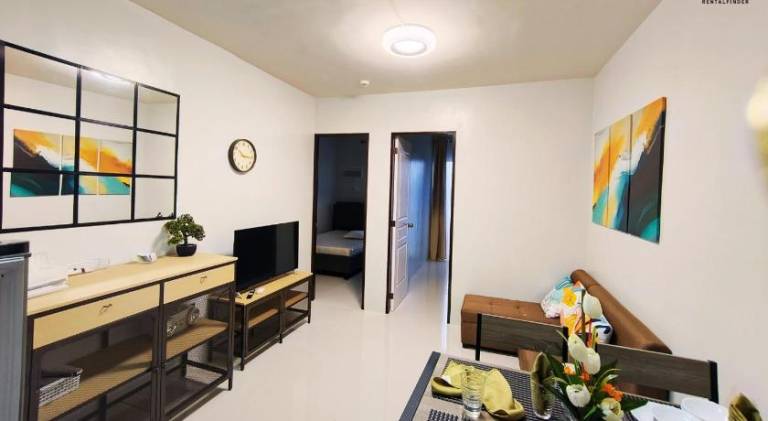 Apartment with pool — photo 2