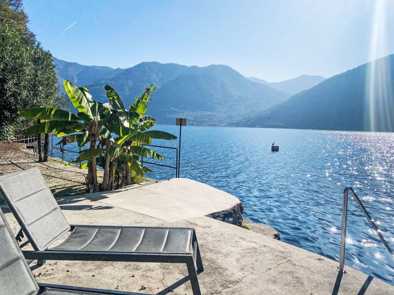 Children-friendly vacation home with terrace, yard & private pool | Mountain view | Pets are welcome — photo 3