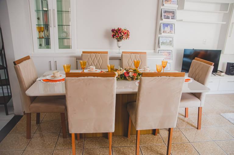 Casa completa com 3 su&iacute;tes wi fi e smart lock