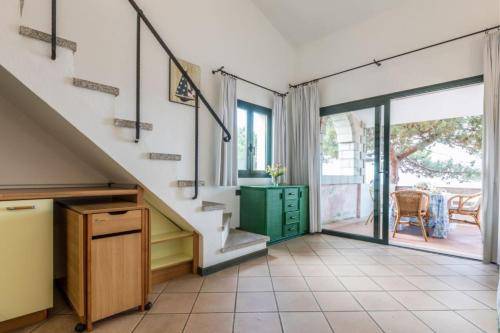 Serviced apartment with patio — photo 4