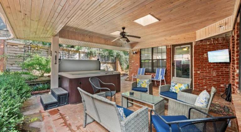 Charming Stay with Hot Tub, Patio and Antique Charm in Oklahoma City, OK