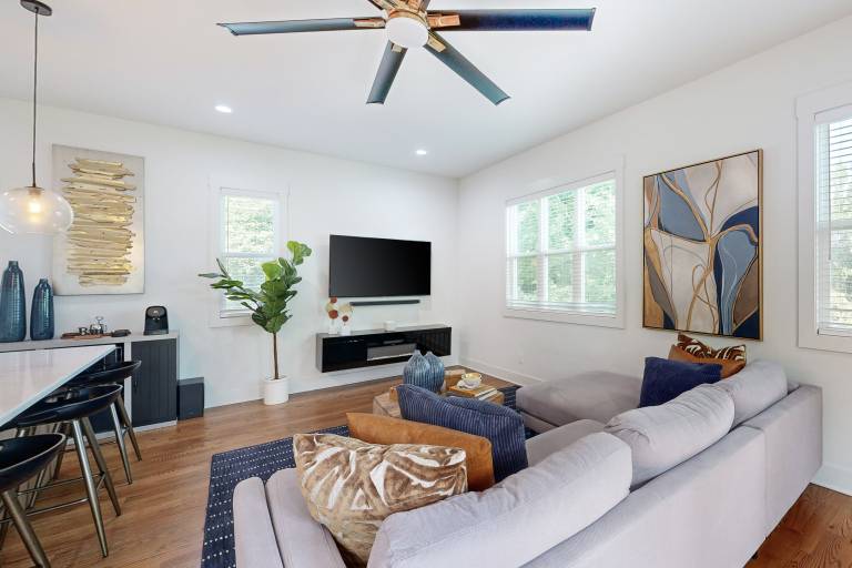 2 Mi to World Cup! Luxe Escape w/ Skyline Views — photo 5