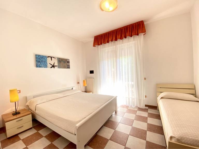 Holiday apartment with terrace — photo 3