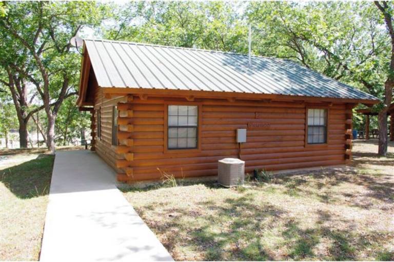 Cabin Leakey