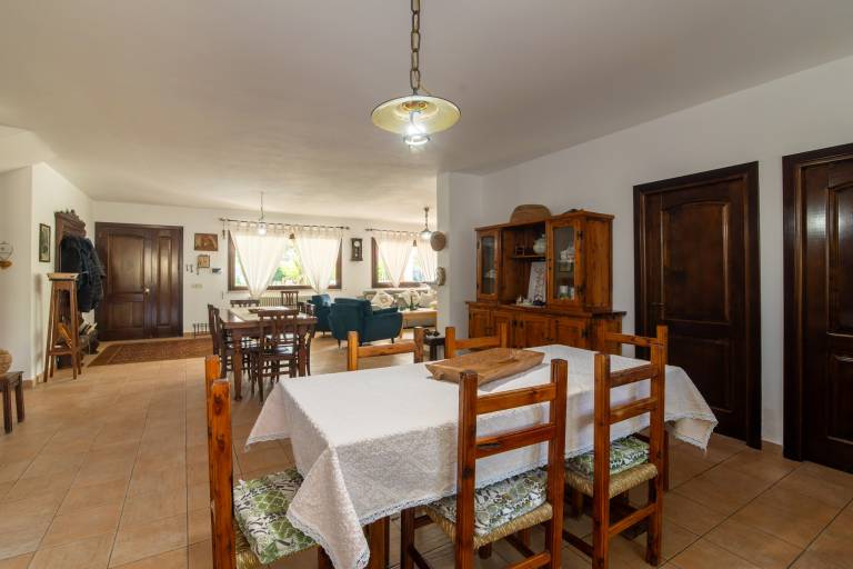 Dedicated room with garden, pool & fast internet | Garden view — photo 4