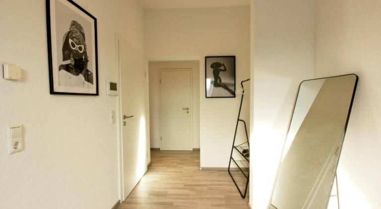 Apartment with garden & terrace — photo 5