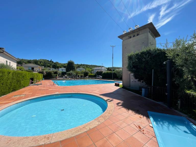 Fully equipped villa with pool, garden & terrace | Lake view | Pets are welcome in Cavaion Veronese