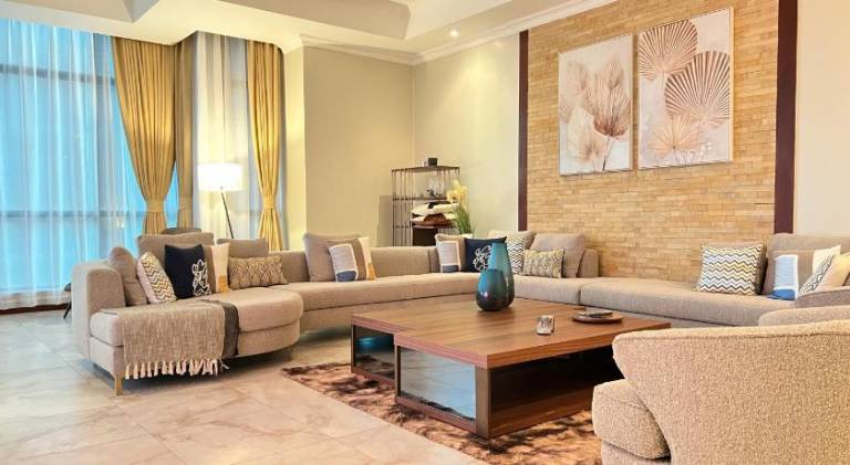 Serviced apartment with patio & pool in Dar es Salaam