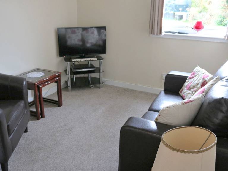 Pleasant vacation home with BBQ & garden | Pets allowed — photo 2