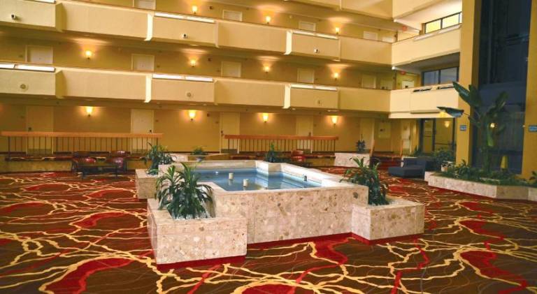 MCM Elegante Hotel & Suites Lubbock — photo 2