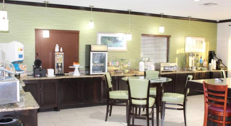 Horizon Inn & Suites — photo 4