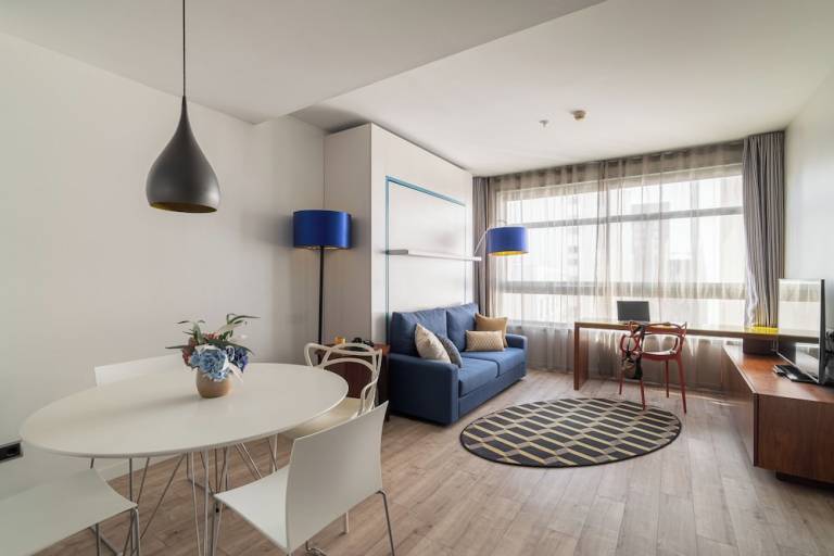 Aparthotel El Besòs i el Maresme
