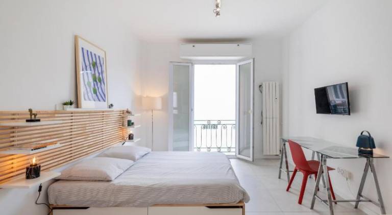 Holiday apartment with 1 room for 2 persons in Antibes