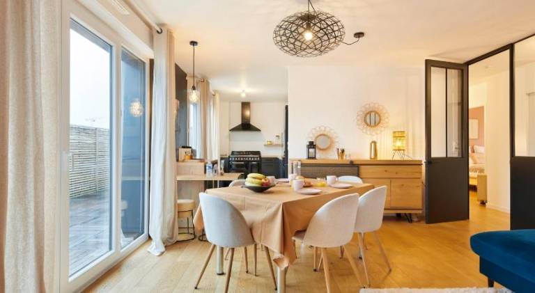 Holiday apartment with patio & barbeque — photo 2