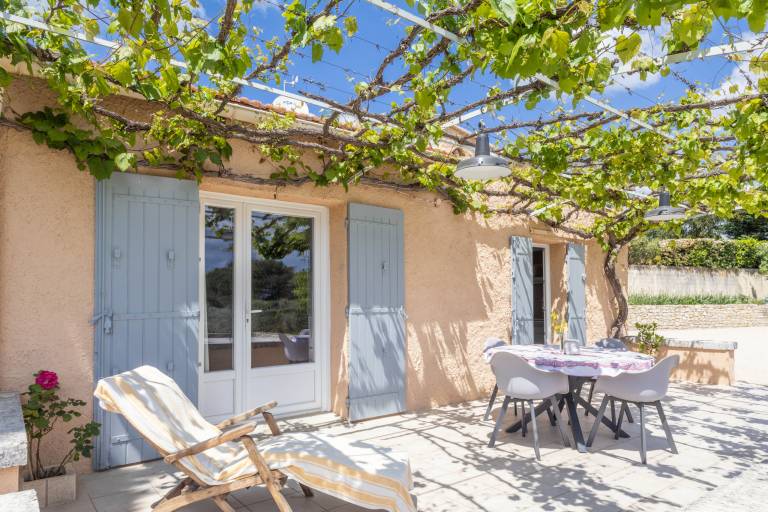 Beautiful vacation home with garden, private pool & BBQ | Pets are welcome — photo 2