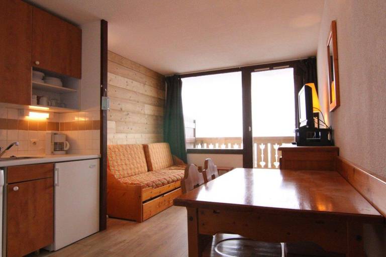 210m from shops, 6th floor, balcony, tv, ski locker, 24m², Alpe d'Huez — photo 4