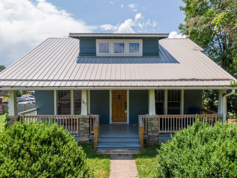 House Blowing Rock