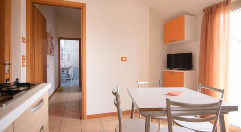 Beautiful serviced apartment with pool | Next to the beach | Pets allowed — photo 4