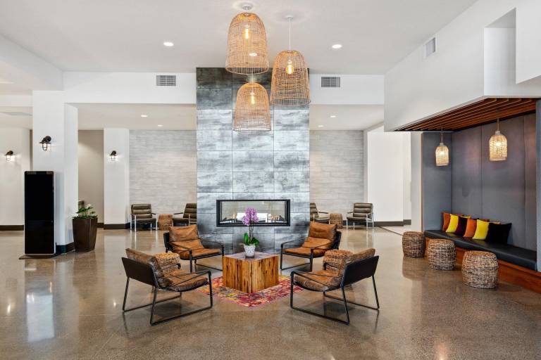 Hotel Indigo Everett - Waterfront Place By IHG — photo 2