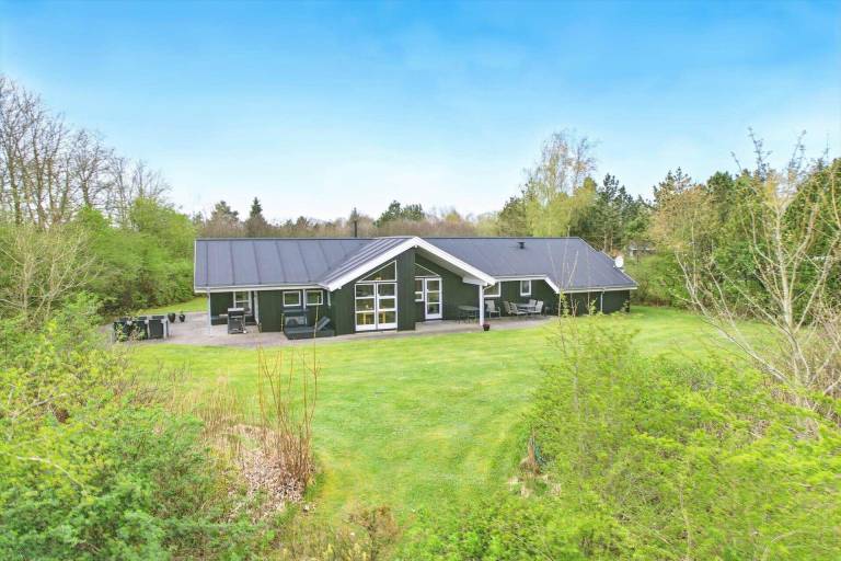 Fully equipped lovely house with BBQ, sauna & hot tub | Pets allowed — photo 2