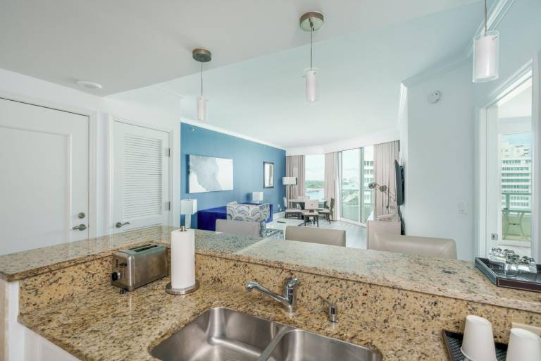 Residences at Fontainebleau Miami — photo 4