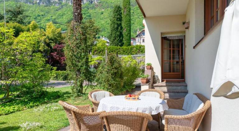 Apartment with terrace, garden & barbecue — photo 5