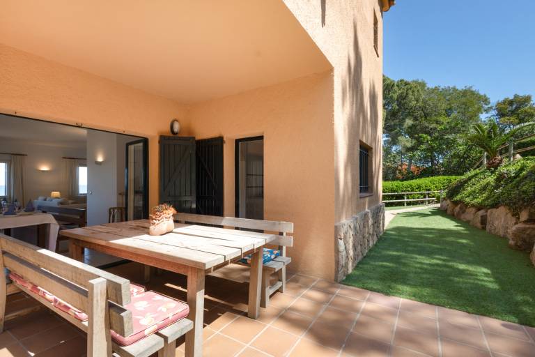Fully equipped house with patio, barbeque & fast internet | Beach view | Close to the beach | Dogs allowed — photo 2