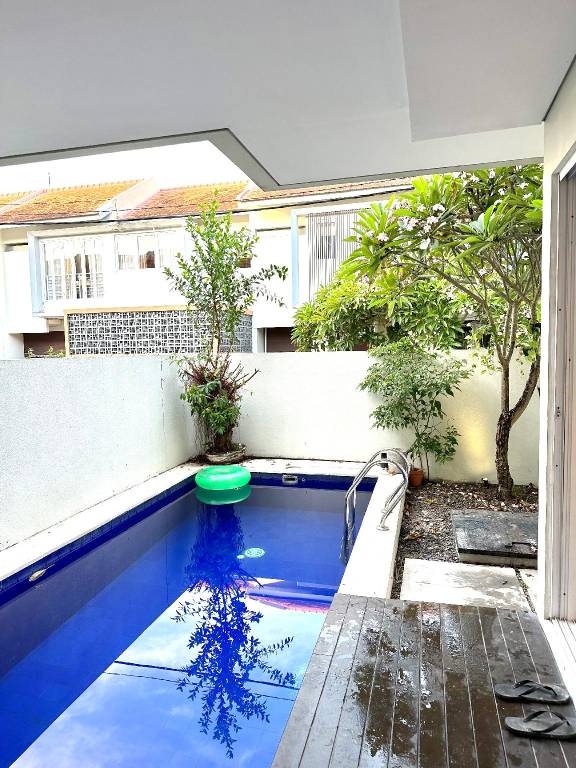 House with pool & hot tub — photo 3