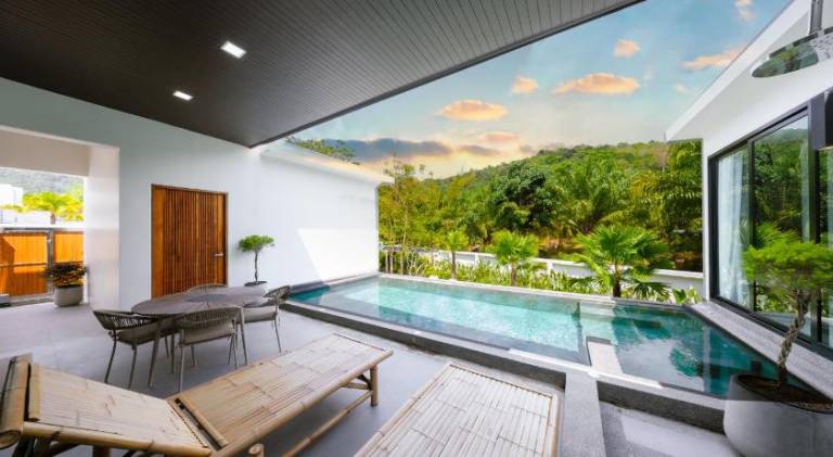 Villa with patio & private pool | Pets are welcome — photo 3