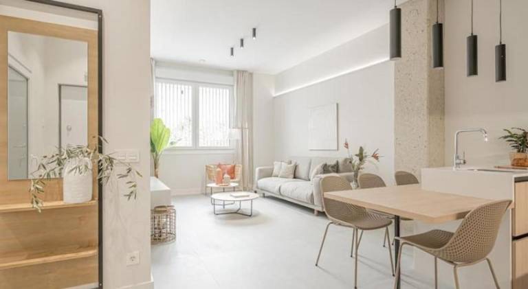 Holiday apartment with 2 rooms for 6 persons in Pamplona