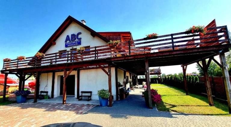 Rental apartment with patio, barbeque & garden in Mikolajki