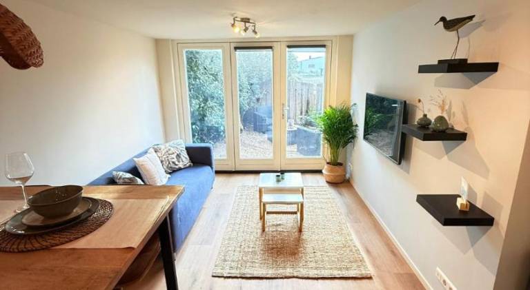 Vacation home with terrace | Close to the beach | Suitable for remote work | Pets are welcome in Zandvoort