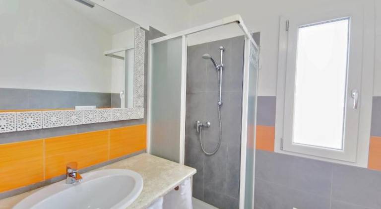 Rental apartment with pool — photo 2