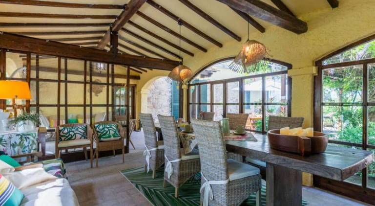 Fully equipped lovely vacation home with barbeque, yard & private pool | Pet-friendly — photo 4