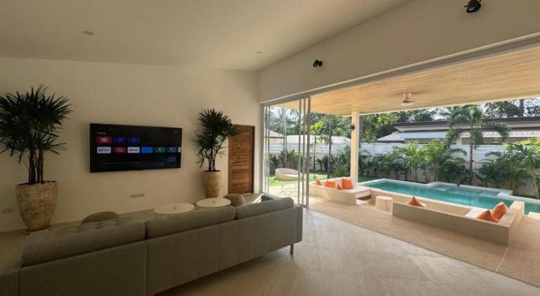 Villa with private pool — photo 2