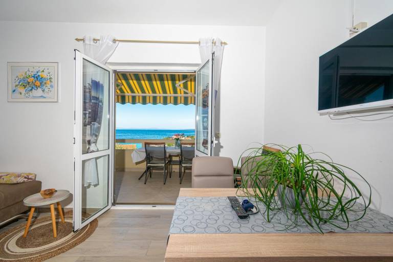 One bedroom apartment with terrace and sea view Lun, Pag (A-19358-b) — photo 5