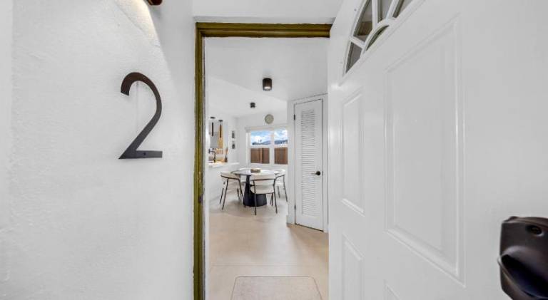 Rental apartment with pool — photo 4