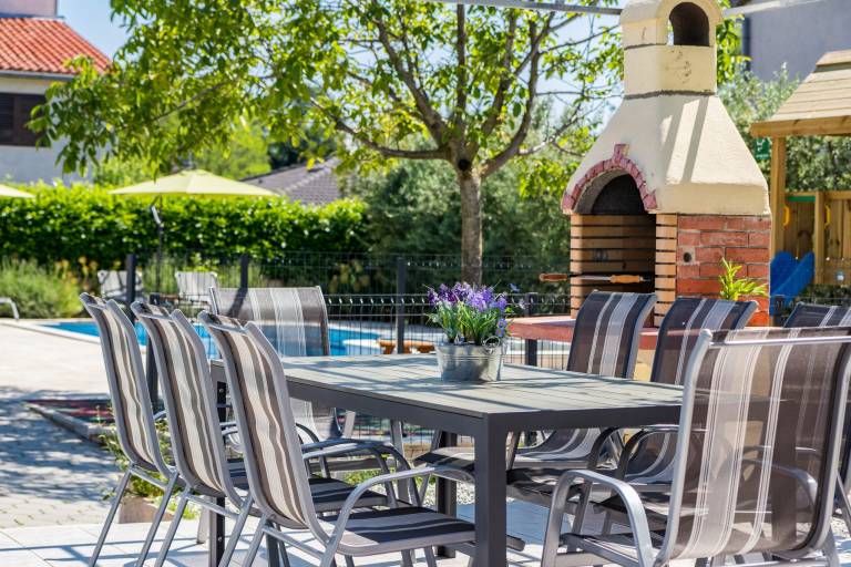Rental apartment with terrace, private pool & barbecue | Pool view — photo 3