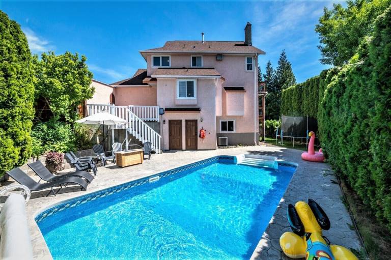 House  Naramata