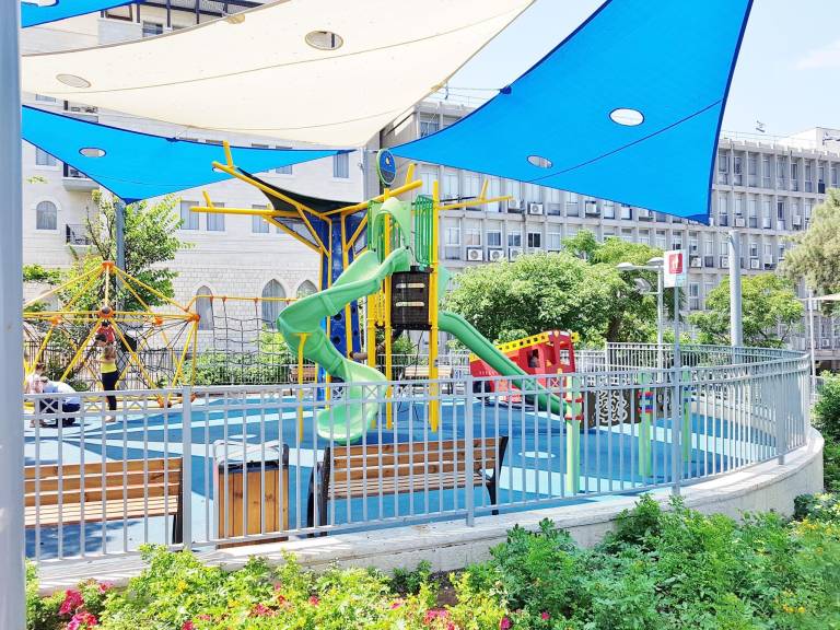 Apartment with patio | Suitable for remote work in Haifa