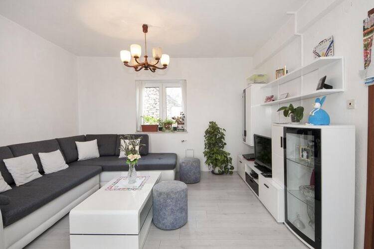 Fully equipped ample rental apartment with patio & barbeque | Sea view | Pet-friendly — photo 3