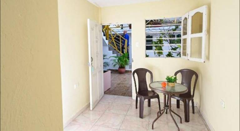 Rental apartment with patio — photo 5
