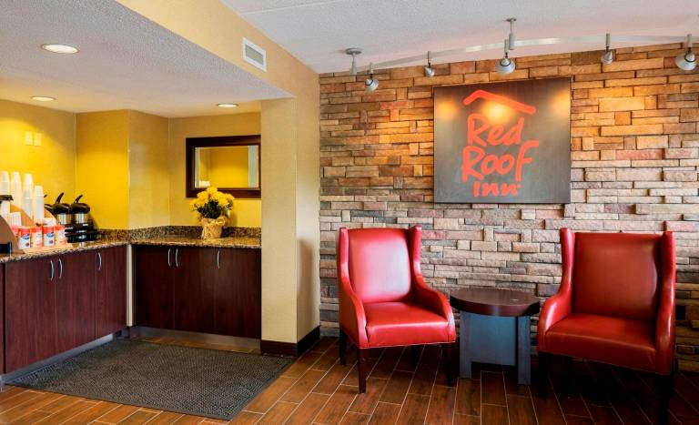 Red Roof Inn Edison — photo 3