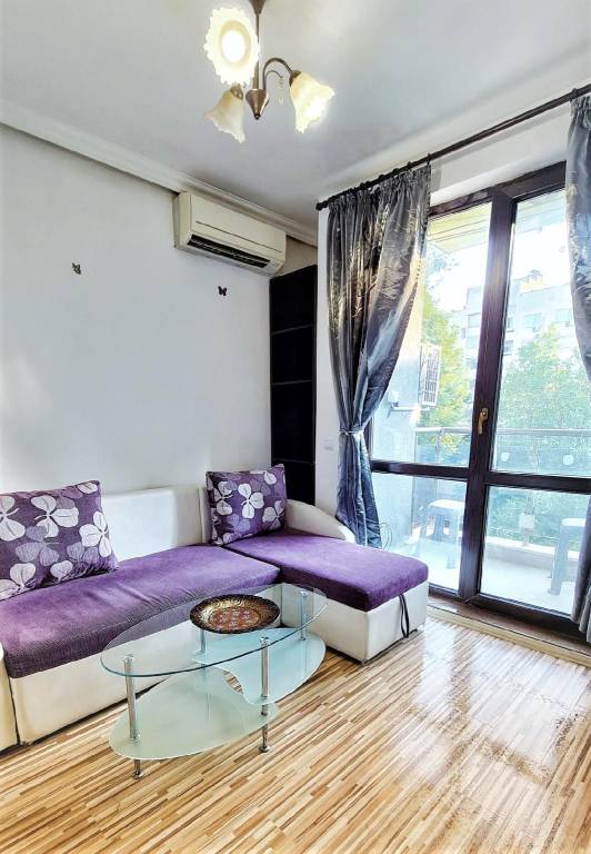 Apartment with pool — photo 2