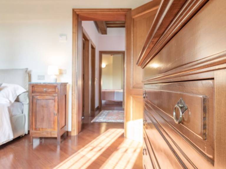Fully equipped vacation home with garden, patio & BBQ | Mountain view | Pet-friendly — photo 3