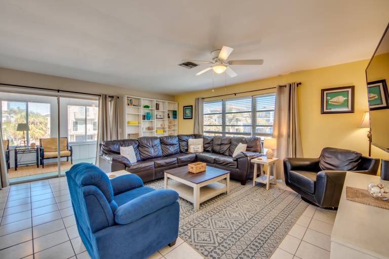 280 Ostego - Pet Friendly Pool Home by the Beach & Times Square! — photo 3