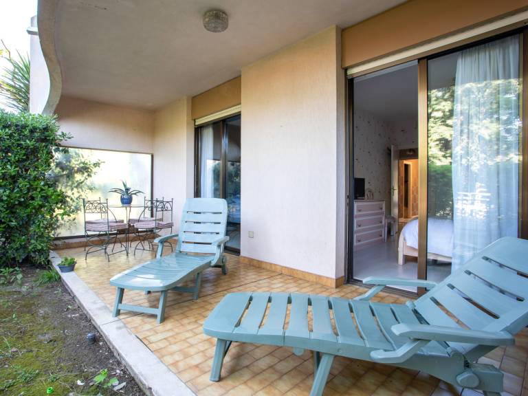 Fully equipped lovely holiday apartment with terrace, pool & garden | Next to the beach | Pets allowed — photo 4